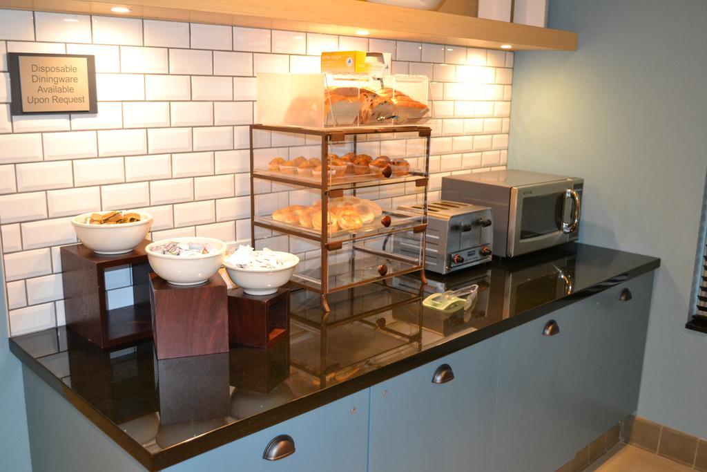 Country Inn & Suites By Radisson Roseville - St Paul Екстериор снимка