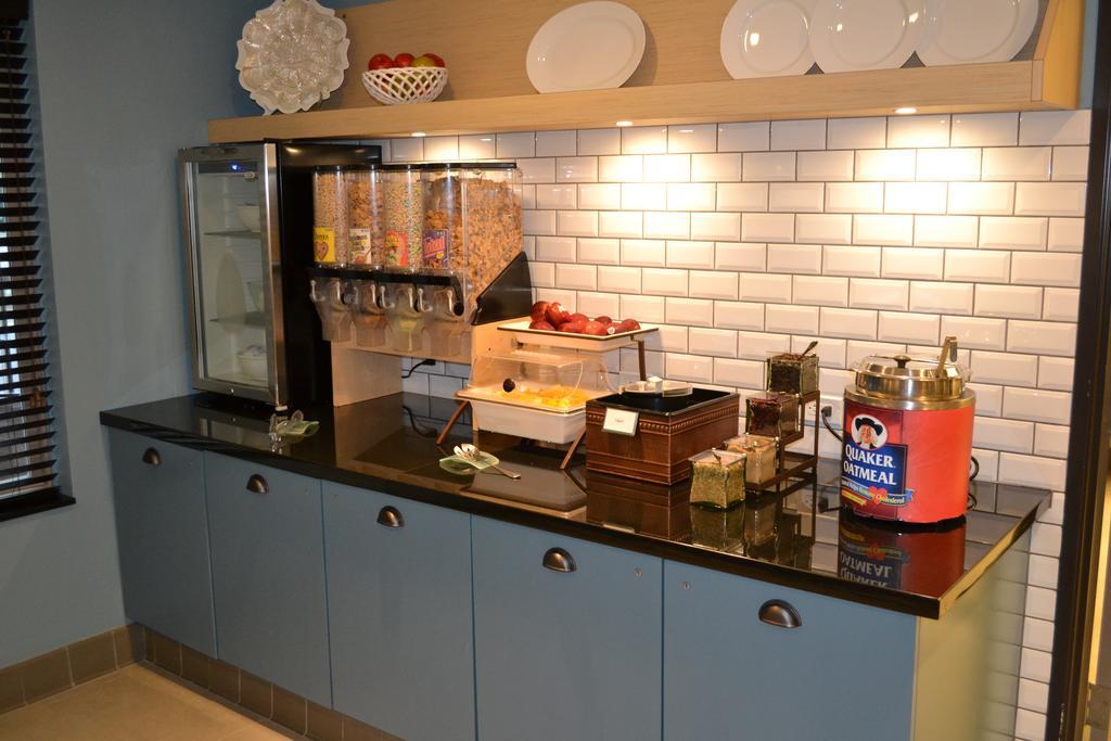 Country Inn & Suites By Radisson Roseville - St Paul Екстериор снимка